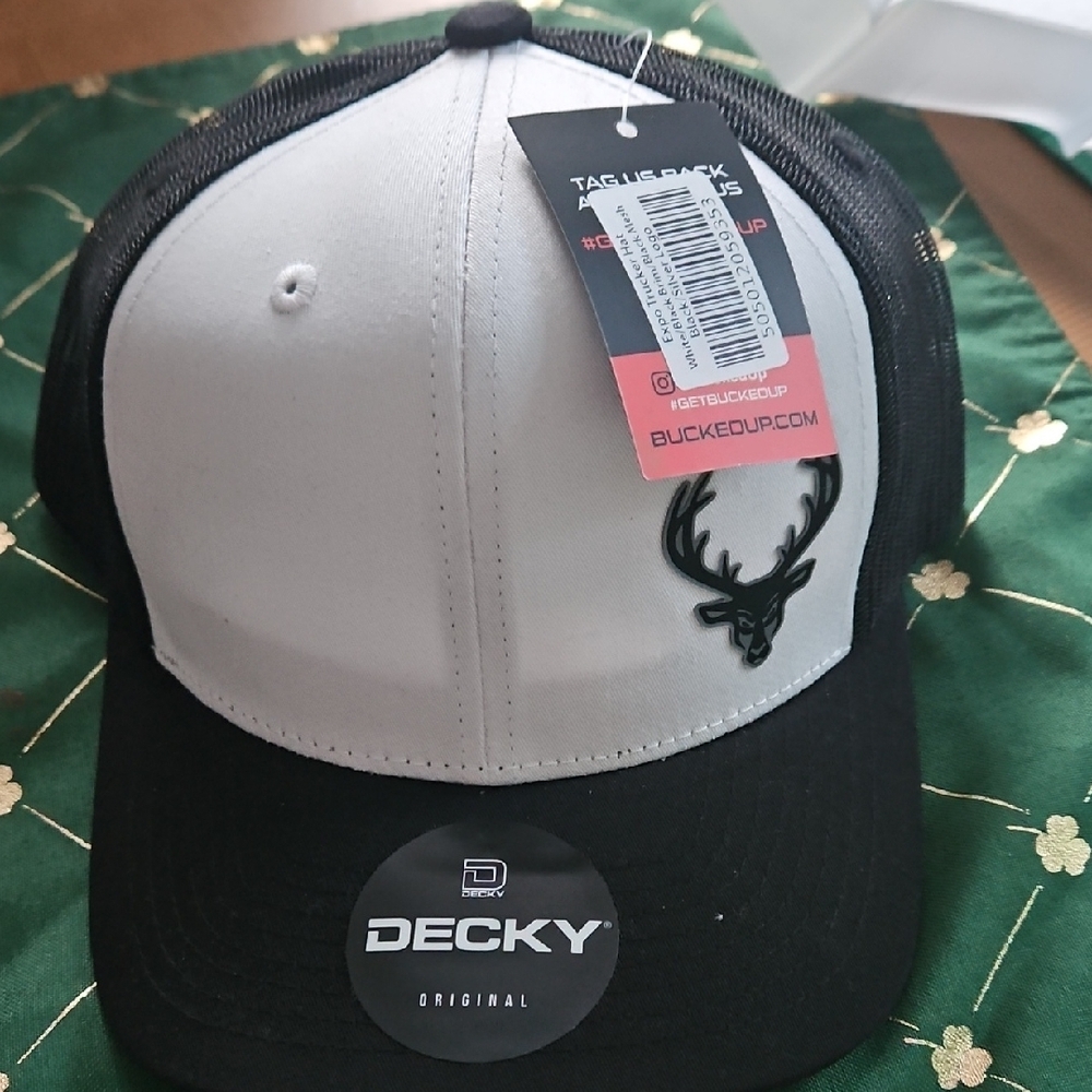 Decky Black and White Cap with Buck Deer Logo